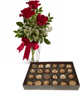 scatola-di-cioccolatini-con-tre-rose-rosse